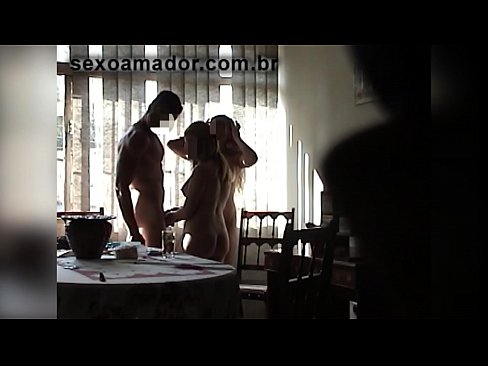 ❤️ Rakan seks menjemput seorang lelaki gergasi dan bertiga bersamanya ☑ Lucah pada ms.milf300com.ru ❌️